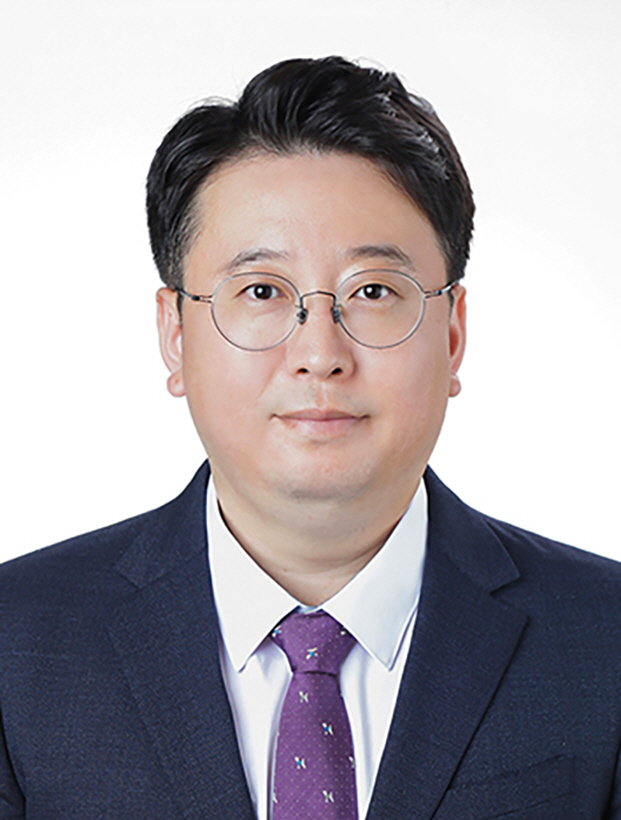 정 상 현 사진